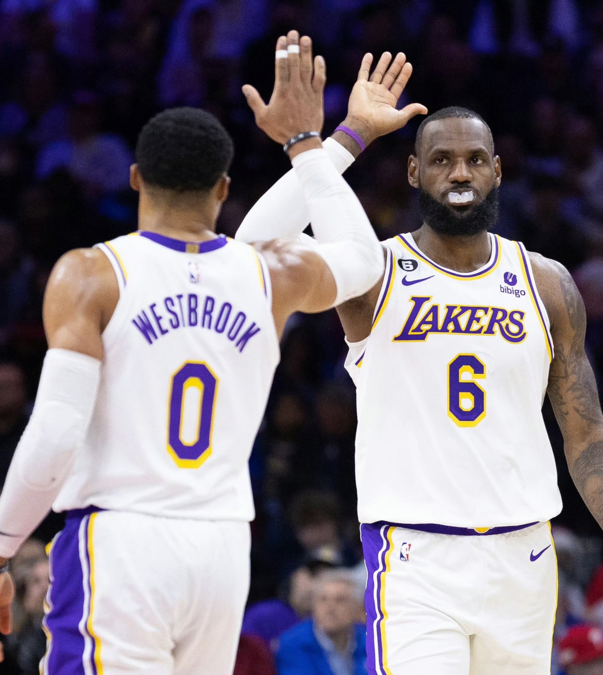 NBA球员在比赛中受伤，缺席季后赛的简单介绍